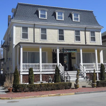 Bellevue Manor Bed & Breakfast Newport Exterior photo